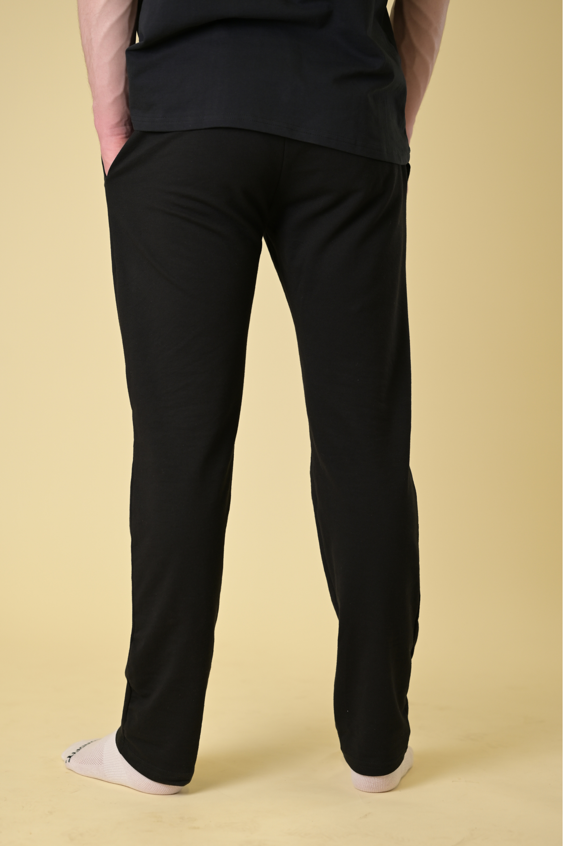 Straight Track Pants Black